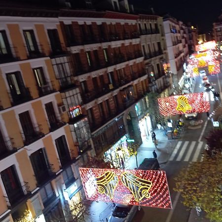 B&B Eco Cubes Madrid Buitenkant foto