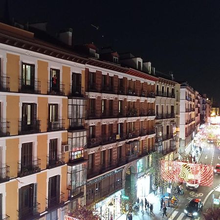 B&B Eco Cubes Madrid Buitenkant foto