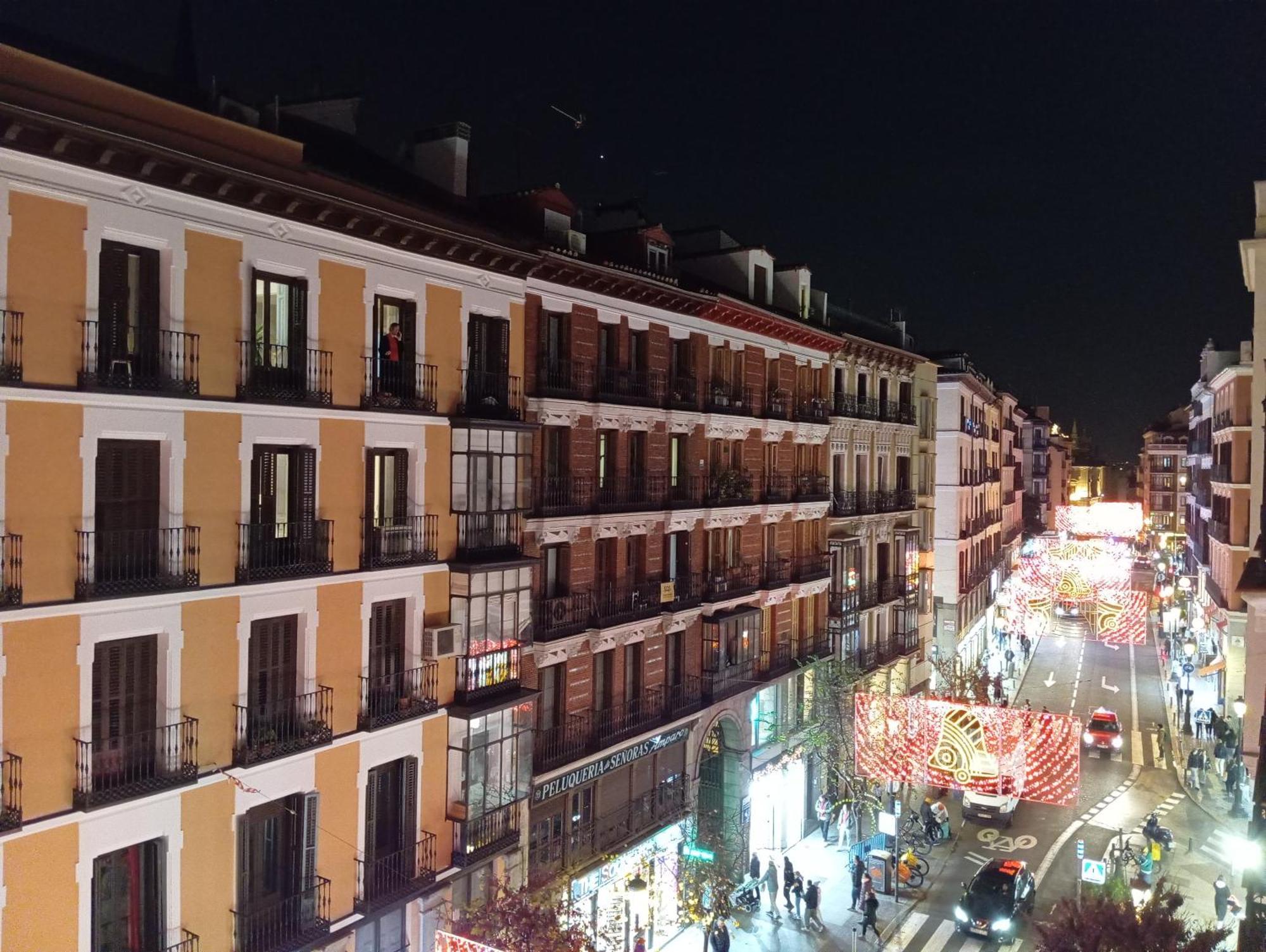 B&B Eco Cubes Madrid Buitenkant foto